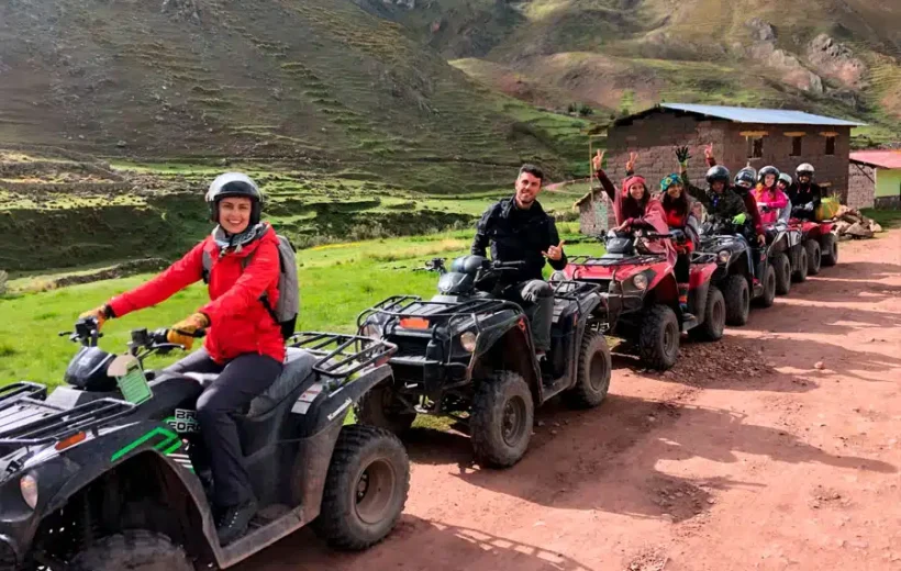 Cuatrimotos a la montaña de 7 colores de Vinicunca